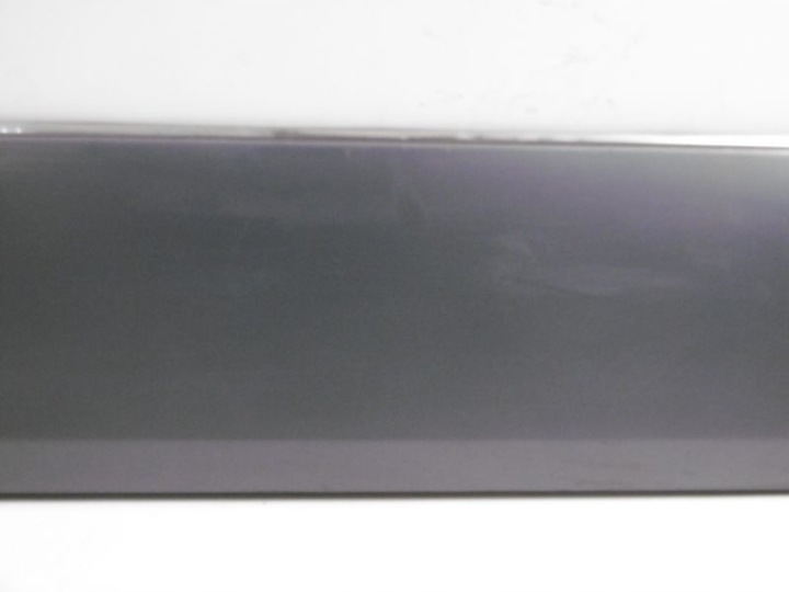 MERCEDES E W124 MOULURE PORTES AVANT DROITE