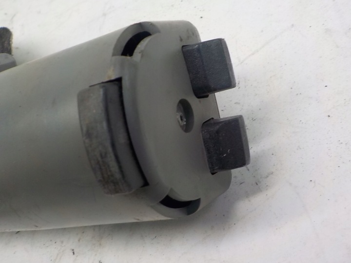 RENAULT SCENIC II STORE COUVERCLES DE COFFRE 8200278676