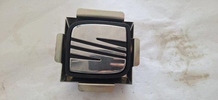 POIGNÉE COUVERCLES DE COFFRE COUVERCLES DE COFFRE SEAT LEON II LIFT 6J4827565A