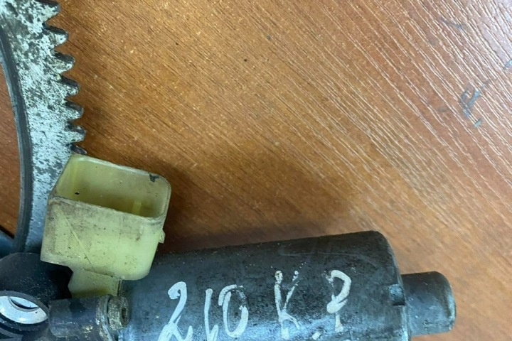 ÉLÉVATEUR VITRES PORTES ARRIÈRE AVEC MOTEUR AUDI 100 (5000) 0130821708 DIESEL
