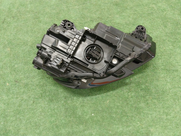 PHARE AVANT GAUCHE AUDI A3 8V LIFT MATRIX EUROPE 8V0941783