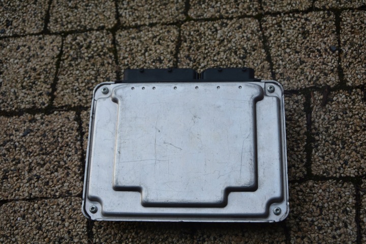 CONTRÔLEUR MOTEUR AUDI 8E0907401H