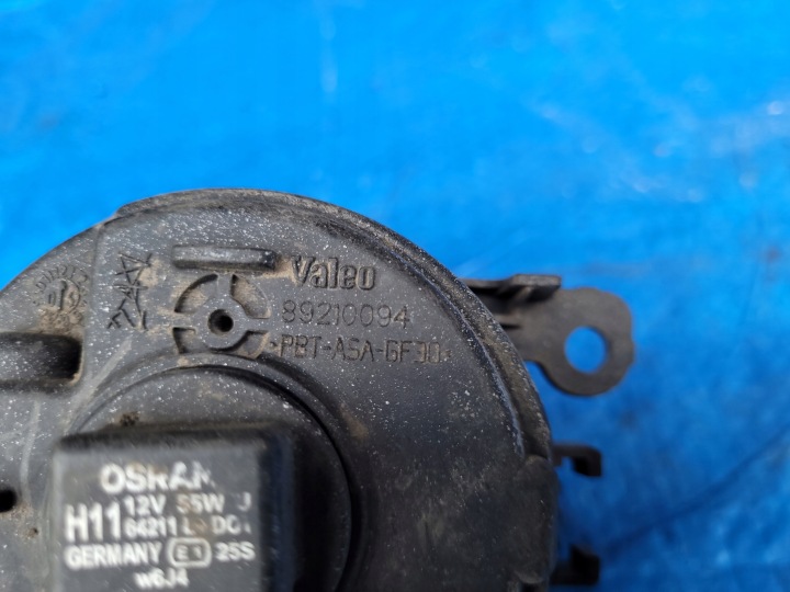 RENAULT DACIA CITROEN PEUGEOT PHARES ANTIBROUILLARD GAUCHE DROIT PARE-CHOCS AVANT 89210094