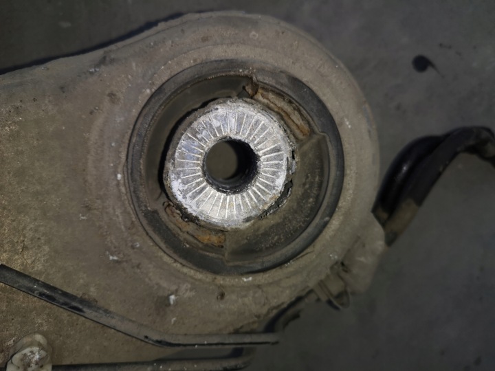 CHÂSSIS CHÂSSIS POUTRE ARRIÈRE VW PHAETON 3.0 3D0505235AA