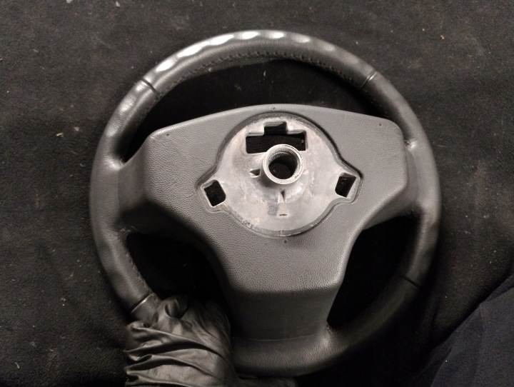 FIAT GRANDE PUNTO EVO VOLANT À TROIS BRAS CUIR MULTIFONCTIONNELLE