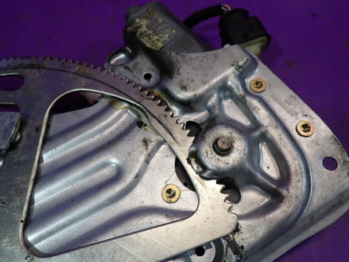 VOLVO S60 I 04-09 LIFT ÉLÉVATEUR VITRES AVANT GAUCHE 3069972 6 GOUPILLE
