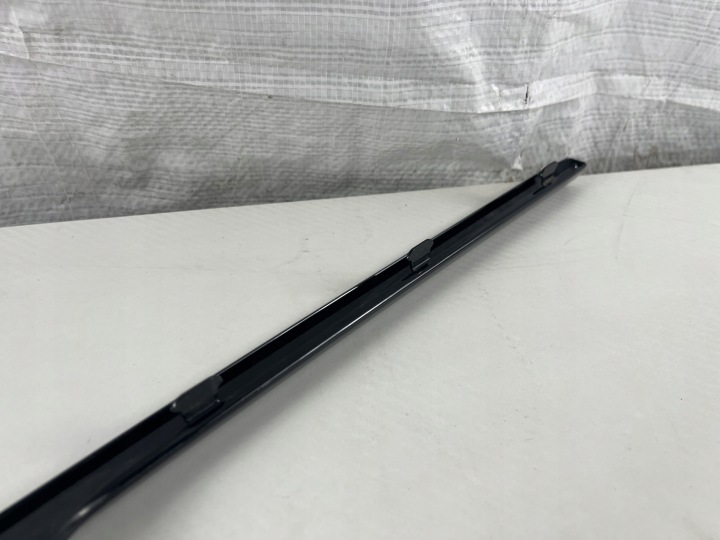 BMW X5 G05 PROTECTION MOULURE VITRES LATÉRALE ARRIÈRE DROIT 5A8A296