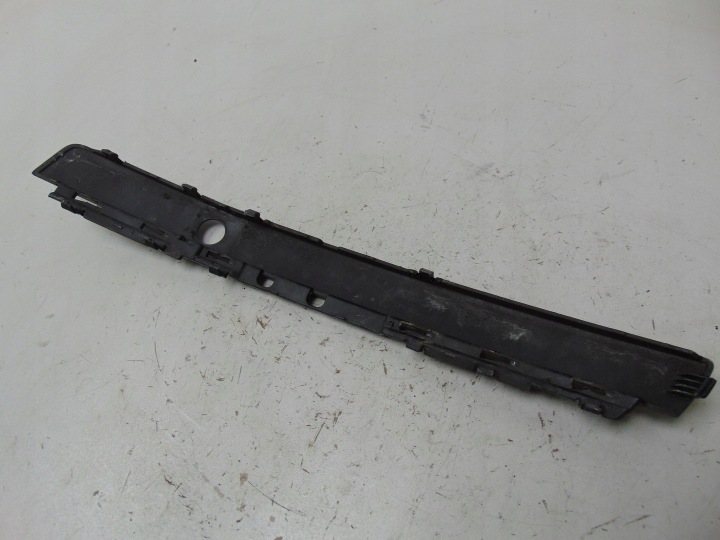 MOULURE PARE-CHOCS GAUCHE AVANT CHÂSSIS AUDI A8 S8 D3 4E0807224AB