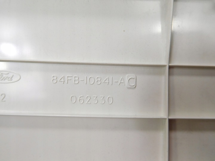 CHÂSSIS TABLEAU DE BORD FORD FIESTA MK2 OE 84FB-10841-AC
