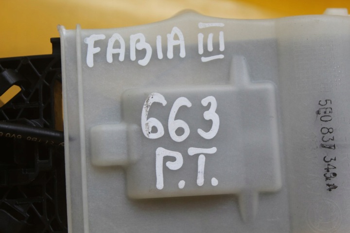 POIGNÉE EXTÉRIEUR DROIT ARRIÈRE SKODA FABIA III 3C0837017 5E0837349A