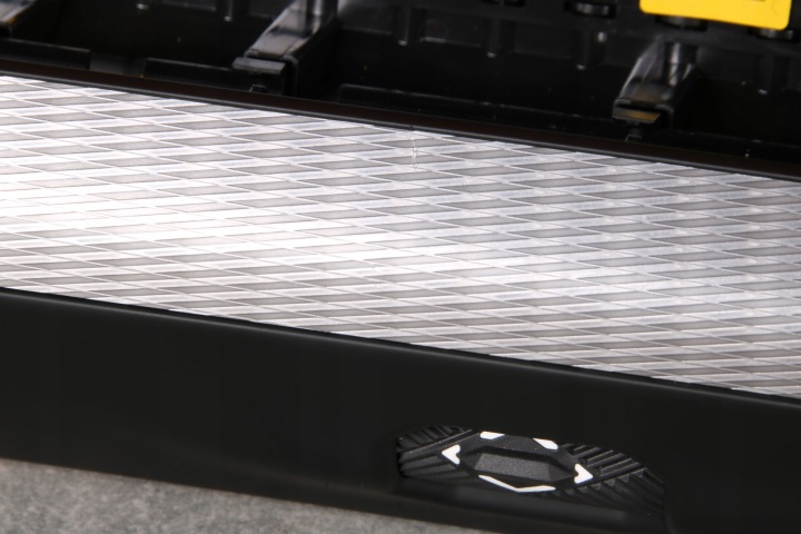 BMW 5' G60 G61 M5 MOULURE DÉCORATIVE DÉCOR CONSOLES ALU RHOMBICLE EUROPE 9640040