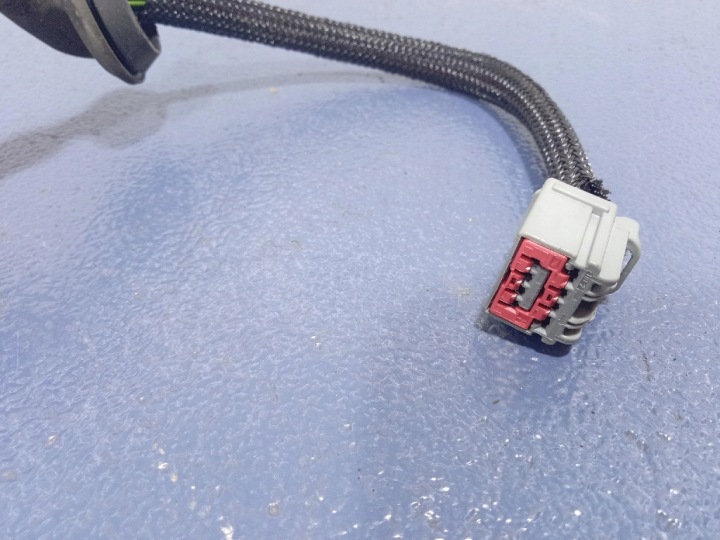 JEEP GRAND CHEROKEE WK2 TÉLESCOPE SERVOMOTEUR COUVERCLES DE COFFRE ARRIÈRE 68158561AA