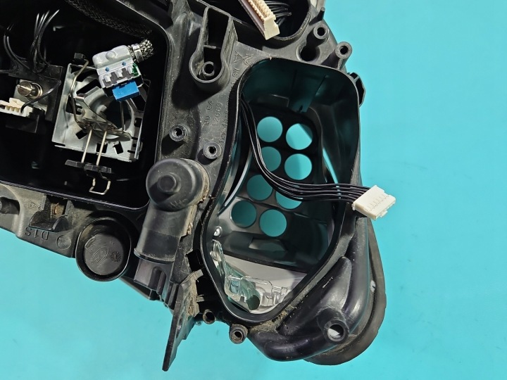 PROJECTEUR GAUCHE PHARE AVANT BIXENON ROTATIF BMW F01 08-12 EUROPE
