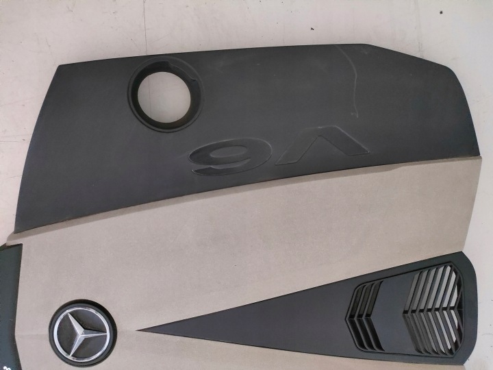 MERCEDES W212 PROTECTION COUVERCLE MOTEUR A6420104267