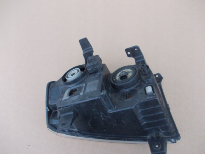 PROJECTEUR PHARE GAUCHE JEEP CHEROKEE WH 07R