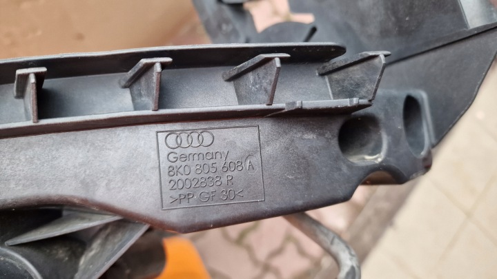 GLISSIÈRE OCULAIRE FIXATION PHARES AVANT GAUCHE DROIT AUDI A4 B8 AVANT RESTYLAGE LAVE-GLACE