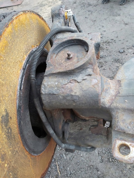 MAN TGX LOWDECK AVANT POUTRE AXE 81440017045