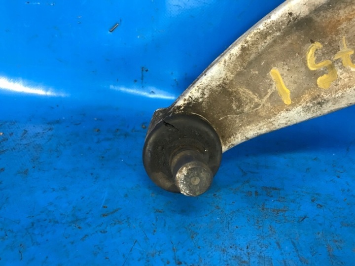 INFÉRIEUR BRAS AVANT SUSPENSIONS CÔTÉ GAUCHE FORD FOCUS 10-18 BV6Z-3079-G