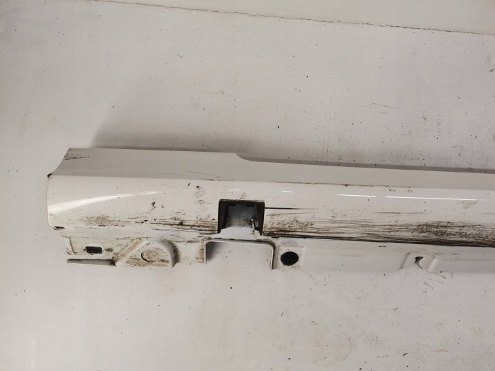 MERCEDES E W238 MOULURE SEUIL GAUCHE A2386907302