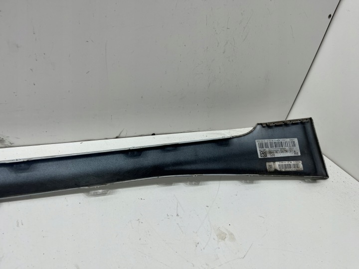 BMW 4 G26 MODULE MOULURE SEUIL DROITE 8737086