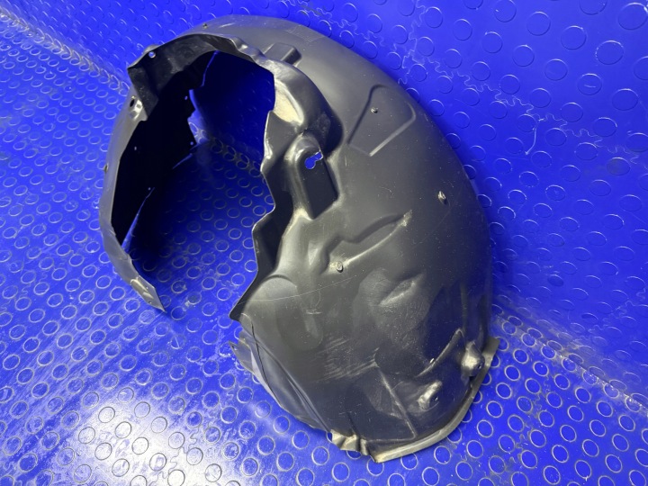 AUDI A4 B9 8W PASSAGE DE ROUE DROIT AVANT DROIT AVANT ORIGINAL 8W0821172A