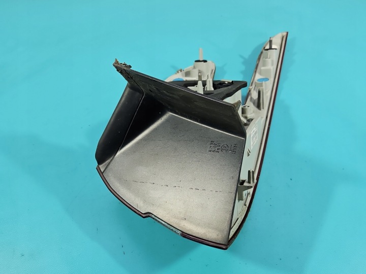 PHARE ARRIÈRE GAUCHE PEUGEOT 308 II T9 UNIVERSEL EUROPE LED