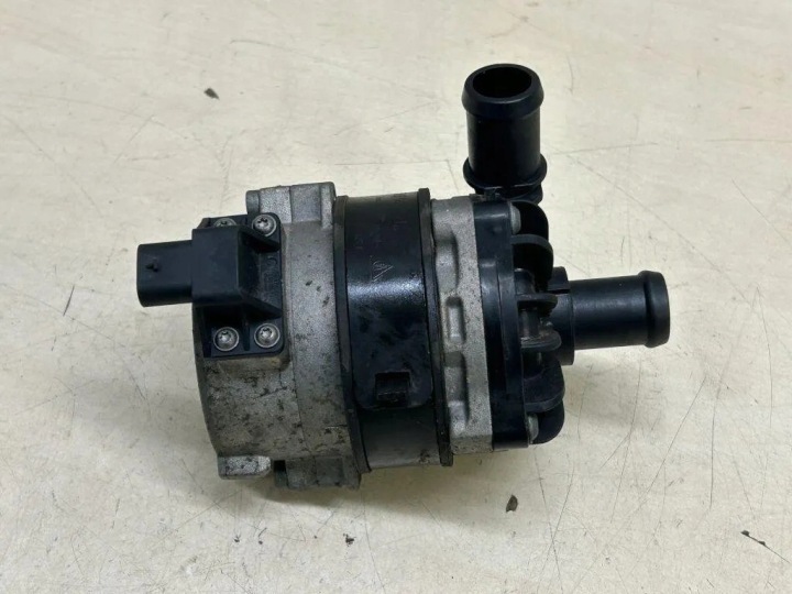 PETIT MOTEUR CIRCULATION EAU PORSCHE CAYENNE (92A) 7P0965567A 3.0L 2015