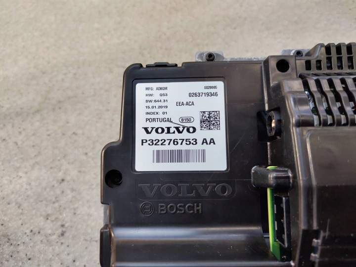 COMPTEUR TABLEAU DE BORD EUROPE 32276753AA VOLVO S60 III V60 II 2.0