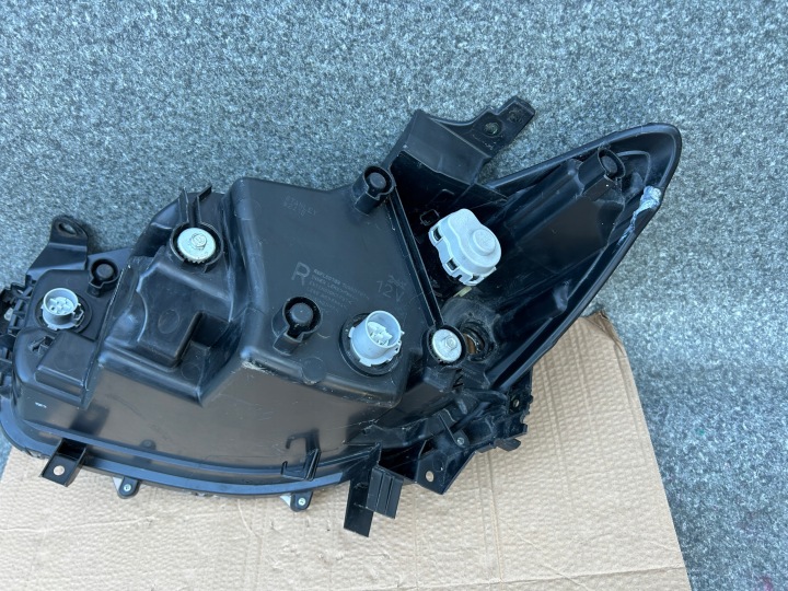 PHARE DROITE AVANT MAZDA CX5 LIFT COMPLET LED 36720190 KA1L51030L