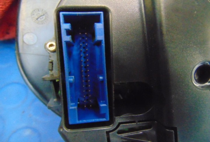 VOLKSWAGEN PASSAT B5 1.9TDI COMPTEUR 3B0920847E