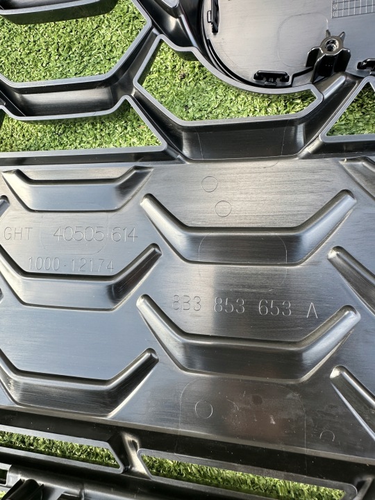 CALANDRE GRILLE AUDI A4 B10 8B3 23-