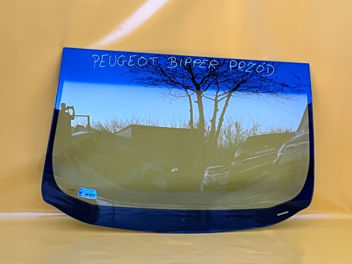 VITRE AVANT AVANT PEUGEOT BIPPER 2008- 2012R