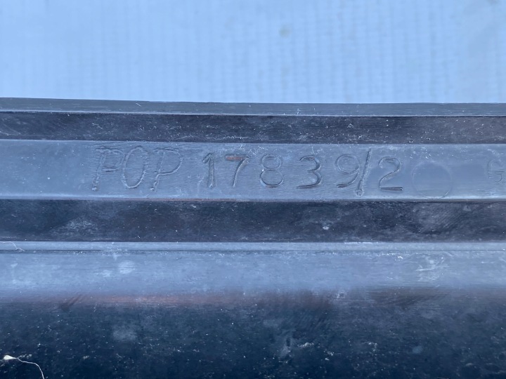 VOLKSWAGEN LUPO GRILLE CALANDRE RADIATEUR 6X0853653A