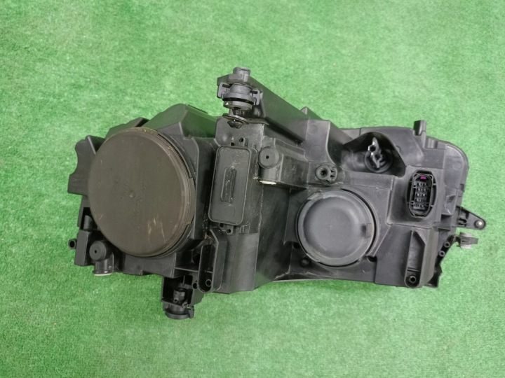 PHARE AVANT DROITE VW TIGUAN 5NB ORDINAIRE