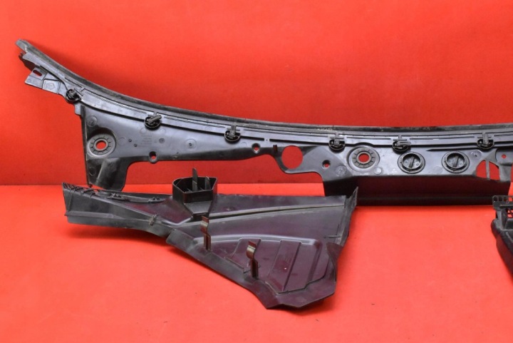 DOUBLURE DE PASSAGE DE ROUE EUROPE 7184563 BMW F02 08-12
