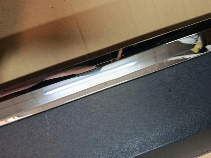 VW T-ROC MOULURE CHROME SUR PORTES GAUCHE AVANT ORIGINAL
