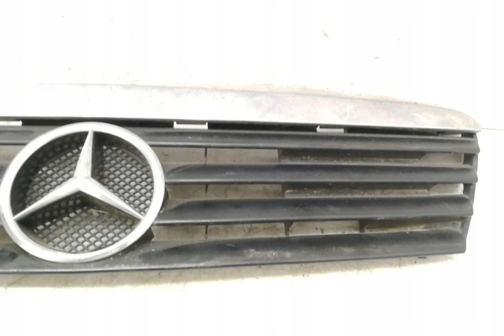 GRILLE MERCEDES-BENZ A (W168) 1688801483 1.4L GASOLINE 60KW 1998