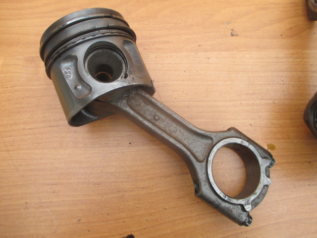 HYUNDAI KIA SORENTO 2.2 CRDI PISTON 4CY0 DSFM G4HB