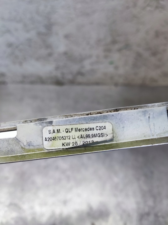 MERCEDES C CLASSE W204 COUPÉ MOULURE VITRES LATÉRALE GAUCHE ARRIÈRE A2046706312