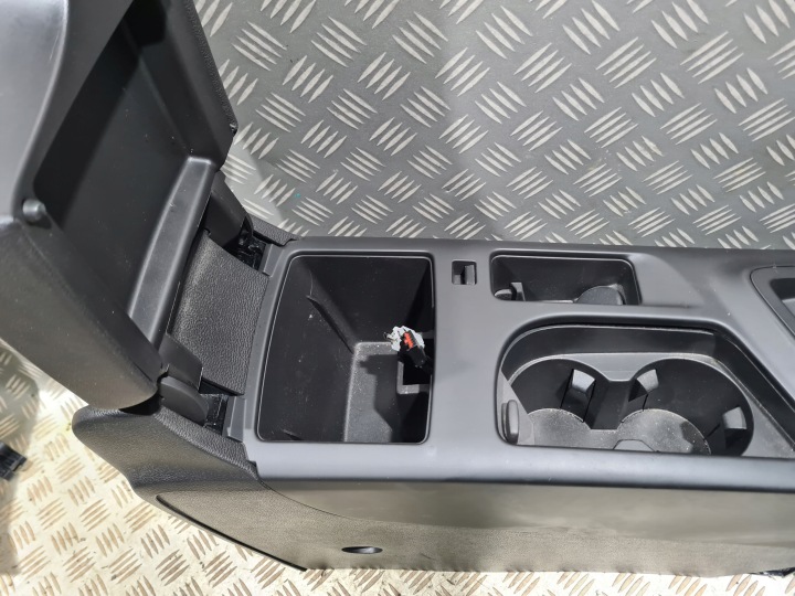 ACCOUDOIR TUNNEL CENTRAL OPEL INSIGNIA A CONVERTISSEUR COURANT PRISE