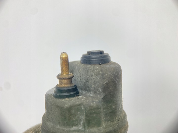 CAPTEUR PRESSION HUILES MERCEDES W124 W201 0065429417