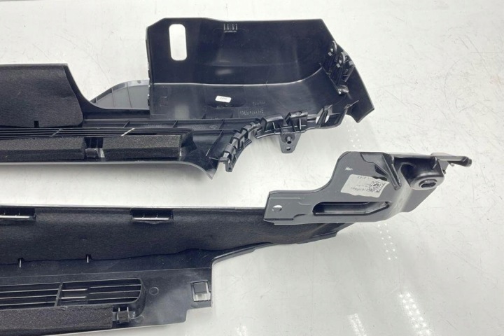 AUTRE PIÈCES WYKONCZENIA BMW 5 TOURING (G31) 7387525 2.0L GASOLINE 2021