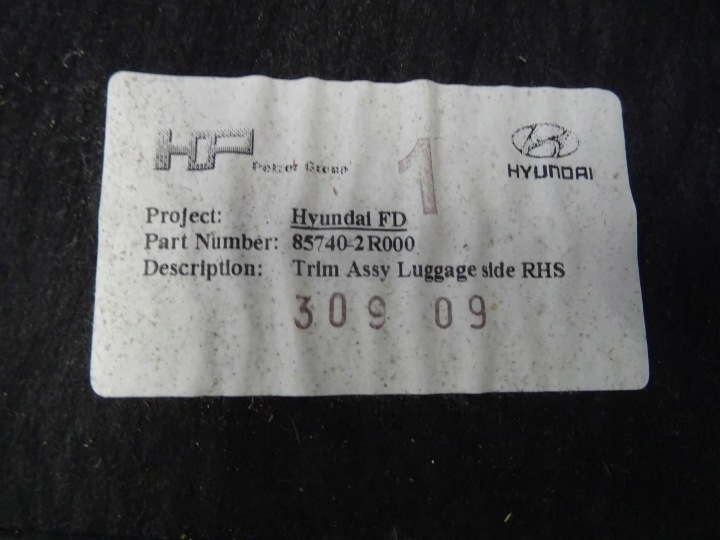 COLLECTEUR COUVERCLES DE COFFRE DROIT ARRIÈRE HYUNDAI I30 NR309