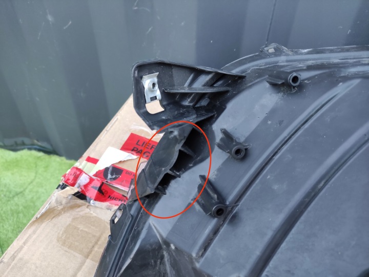 IVECO DAILY IV LIFT 19- PHARE GAUCHE AVANT COMPLET LED