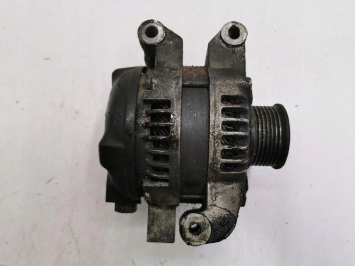 TOYOTA AVENSIS T250 2005 ALTERNATEUR 1042104521
