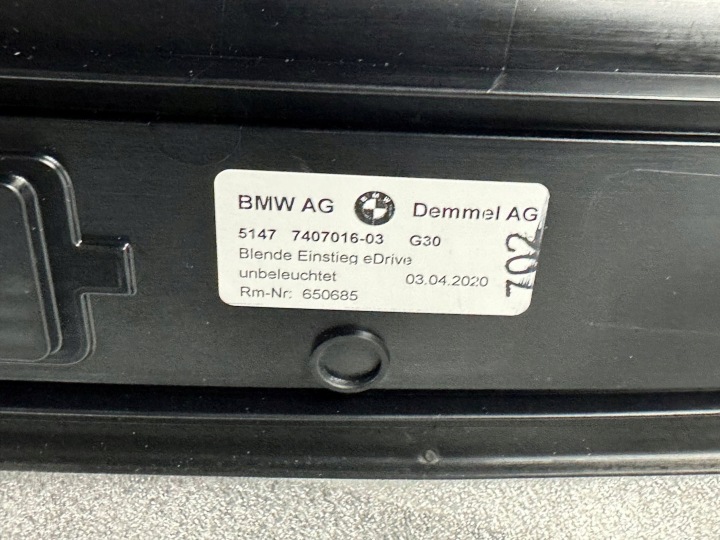 BMW SÉRIE 5 G30 HYBRID MOULURE PROTECTRICE SEUIL DROITE ARRIÈRE 7407016 NEUF