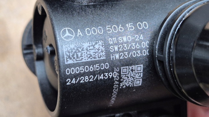 SOUPAPE DE CONTRÔLE CZYNNIKA REFROIDISSEMENT MERCEDES W118 W177 OE A0005061500 NEUF