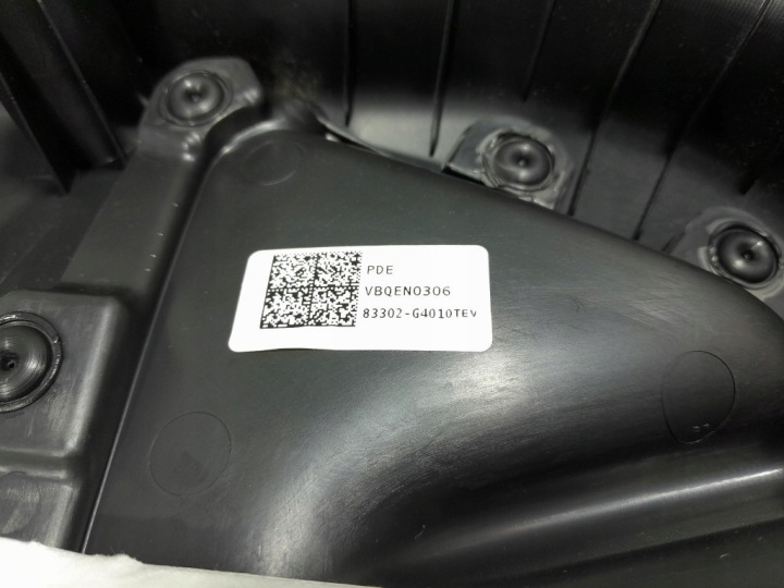 HYUNDAI I30 III PDE COLLECTEUR GARNITURE PORTES ARRIÈRE DROITE 83302-G4010