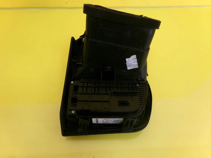 PANNEAU COMMANDE CONDUIT D'AIR CITROEN C4 PICASSO DROIT 303844 NR607