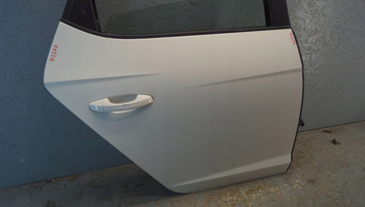 SEAT LEON III PORTES DROIT ARRIÈRE (D2277)